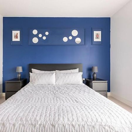 Stylish & Comfortable Top-Floor Flat In Harrow 런던 외부 사진